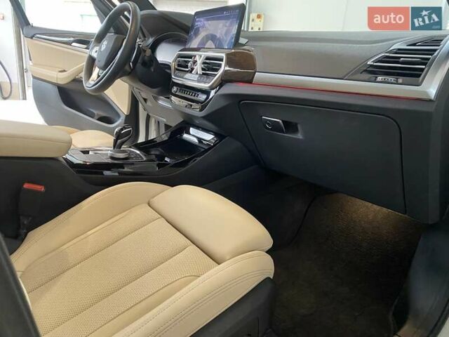 Белый БМВ Х3, объемом двигателя 2 л и пробегом 5 тыс. км за 46500 $, фото 39 на Automoto.ua