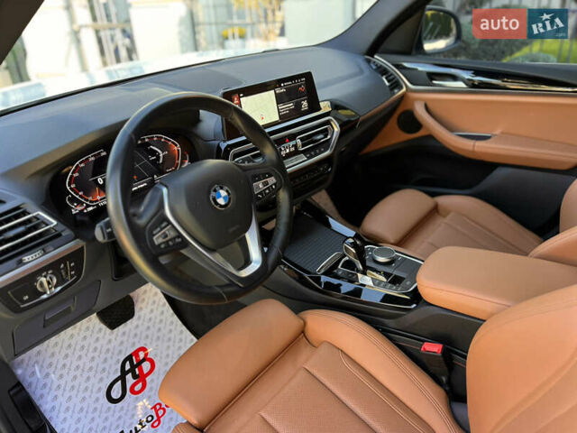 Білий БМВ Х3, об'ємом двигуна 2 л та пробігом 35 тис. км за 55000 $, фото 24 на Automoto.ua