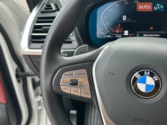 Белый БМВ Х3, объемом двигателя 2 л и пробегом 19 тыс. км за 49999 $, фото 25 на Automoto.ua