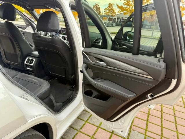 Белый БМВ Х3, объемом двигателя 0 л и пробегом 29 тыс. км за 19460 $, фото 11 на Automoto.ua