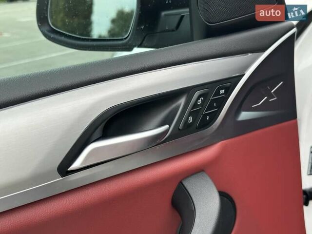 Белый БМВ Х3, объемом двигателя 2 л и пробегом 19 тыс. км за 49999 $, фото 20 на Automoto.ua