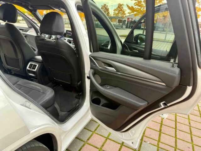 Білий БМВ Х3, об'ємом двигуна 0 л та пробігом 27 тис. км за 28300 $, фото 10 на Automoto.ua