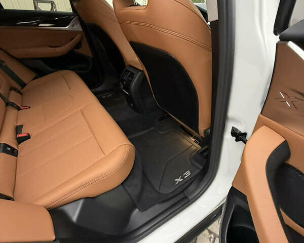 Білий БМВ Х3, об'ємом двигуна 2 л та пробігом 39 тис. км за 47600 $, фото 29 на Automoto.ua
