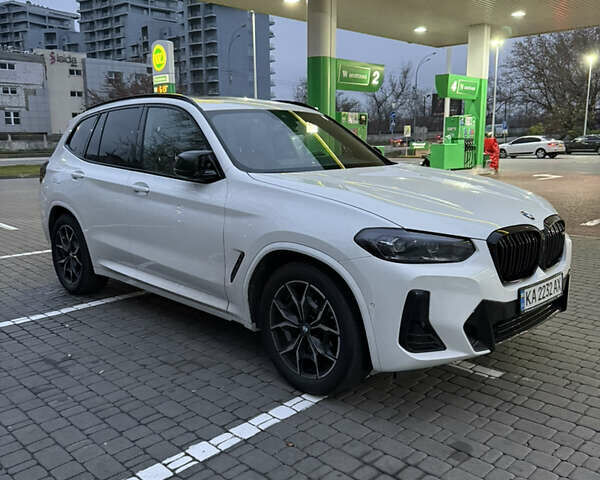 Белый БМВ Х3, объемом двигателя 3 л и пробегом 9 тыс. км за 65000 $, фото 1 на Automoto.ua