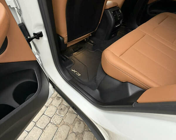 Білий БМВ Х3, об'ємом двигуна 2 л та пробігом 39 тис. км за 47600 $, фото 20 на Automoto.ua