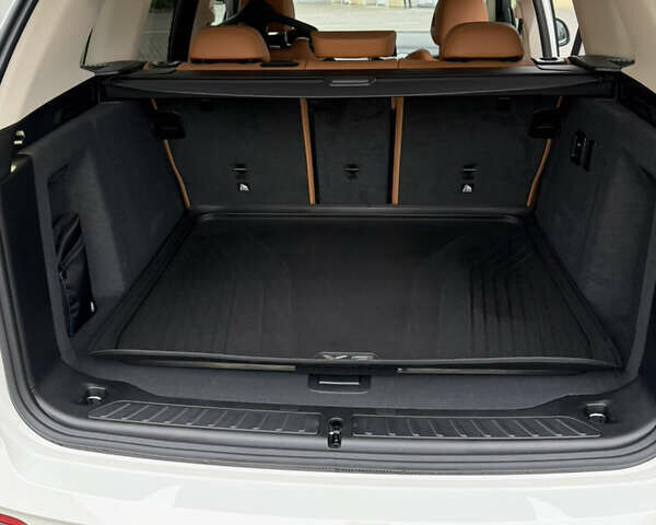 Білий БМВ Х3, об'ємом двигуна 2 л та пробігом 39 тис. км за 47600 $, фото 35 на Automoto.ua