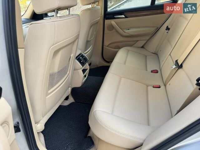 Бежевий БМВ Х3, об'ємом двигуна 2 л та пробігом 187 тис. км за 13900 $, фото 33 на Automoto.ua
