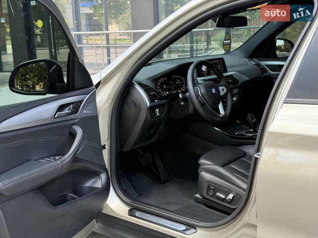 Бежевый БМВ Х3, объемом двигателя 2 л и пробегом 189 тыс. км за 40500 $, фото 7 на Automoto.ua