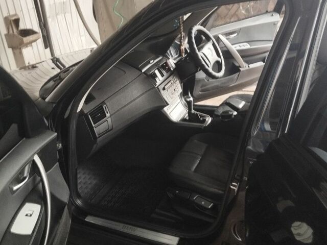 Чорний БМВ Х3, об'ємом двигуна 2 л та пробігом 300 тис. км за 3700 $, фото 4 на Automoto.ua