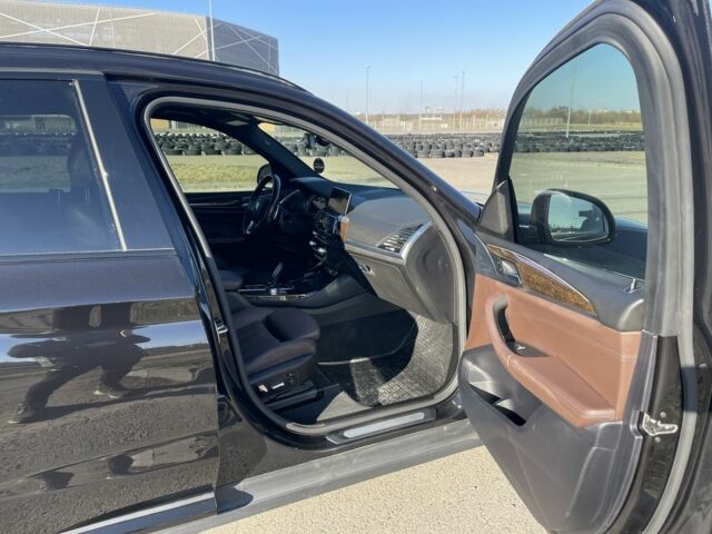 Чорний БМВ Х3, об'ємом двигуна 2 л та пробігом 91 тис. км за 26000 $, фото 5 на Automoto.ua