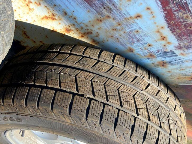 Черный БМВ Х3, объемом двигателя 3 л и пробегом 280 тыс. км за 5870 $, фото 6 на Automoto.ua