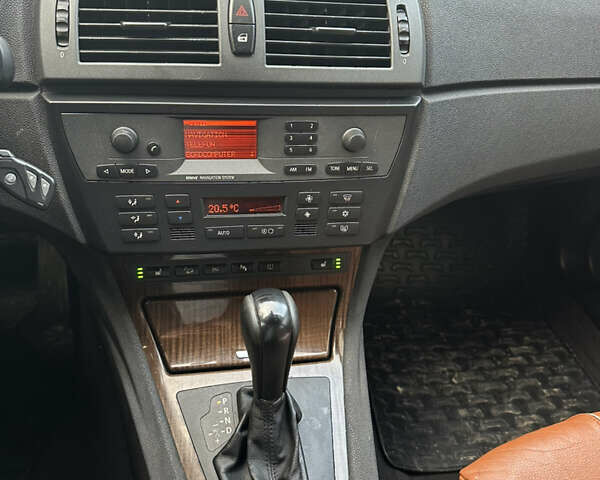 Чорний БМВ Х3, об'ємом двигуна 2.99 л та пробігом 352 тис. км за 7300 $, фото 13 на Automoto.ua