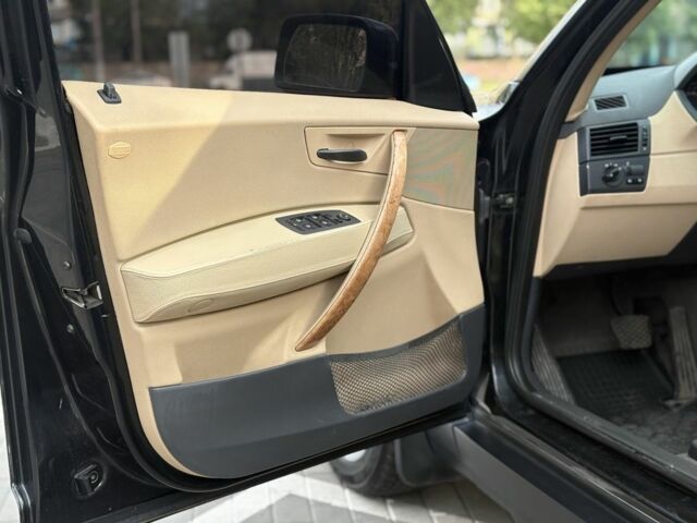 Чорний БМВ Х3, об'ємом двигуна 3 л та пробігом 248 тис. км за 8500 $, фото 10 на Automoto.ua