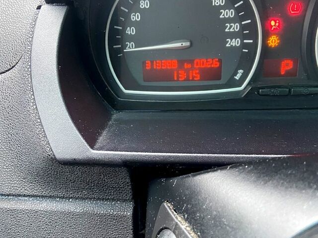 Черный БМВ Х3, объемом двигателя 3 л и пробегом 313 тыс. км за 5500 $, фото 7 на Automoto.ua