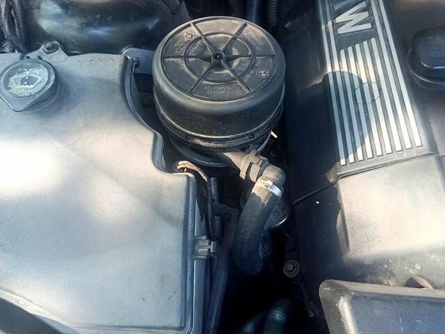 Черный БМВ Х3, объемом двигателя 3 л и пробегом 200 тыс. км за 8800 $, фото 10 на Automoto.ua