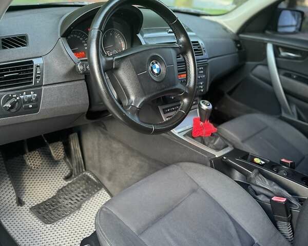 Черный БМВ Х3, объемом двигателя 0 л и пробегом 258 тыс. км за 7900 $, фото 7 на Automoto.ua
