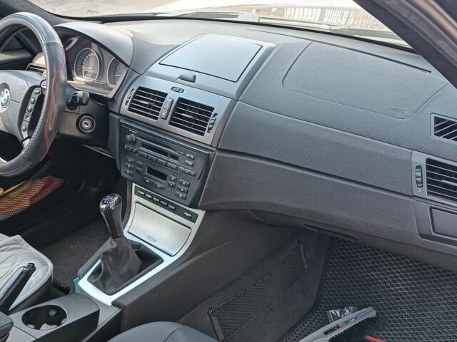Чорний БМВ Х3, об'ємом двигуна 2 л та пробігом 390 тис. км за 7300 $, фото 4 на Automoto.ua