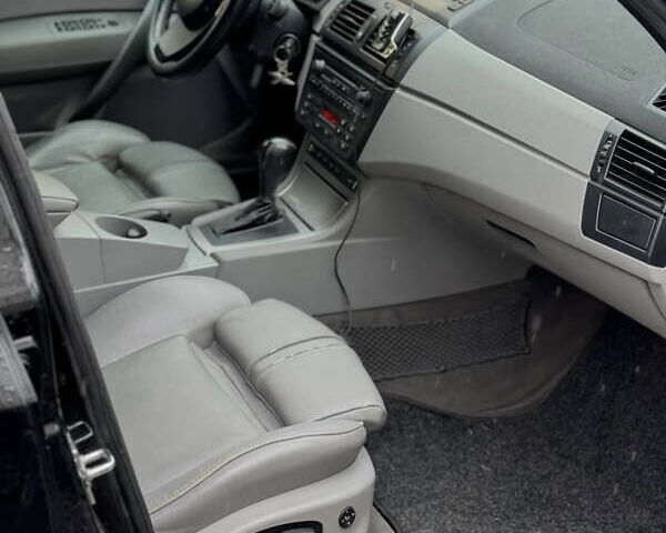 Чорний БМВ Х3, об'ємом двигуна 3 л та пробігом 333 тис. км за 4500 $, фото 7 на Automoto.ua