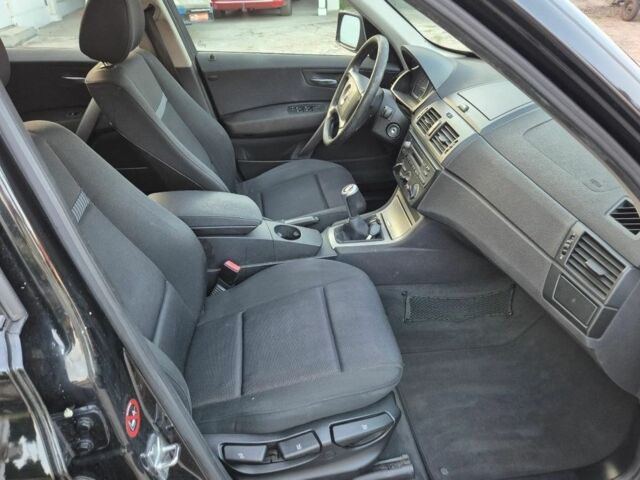 Чорний БМВ Х3, об'ємом двигуна 2 л та пробігом 168 тис. км за 2650 $, фото 11 на Automoto.ua