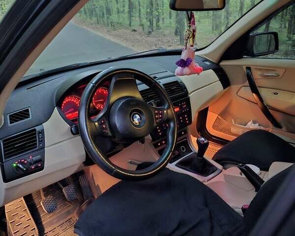 Чорний БМВ Х3, об'ємом двигуна 2 л та пробігом 366 тис. км за 8950 $, фото 4 на Automoto.ua
