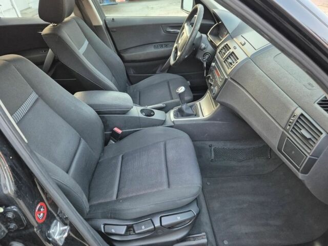 Чорний БМВ Х3, об'ємом двигуна 2 л та пробігом 168 тис. км за 2650 $, фото 13 на Automoto.ua