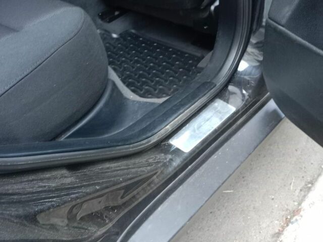 Черный БМВ Х3, объемом двигателя 2 л и пробегом 356 тыс. км за 7000 $, фото 6 на Automoto.ua