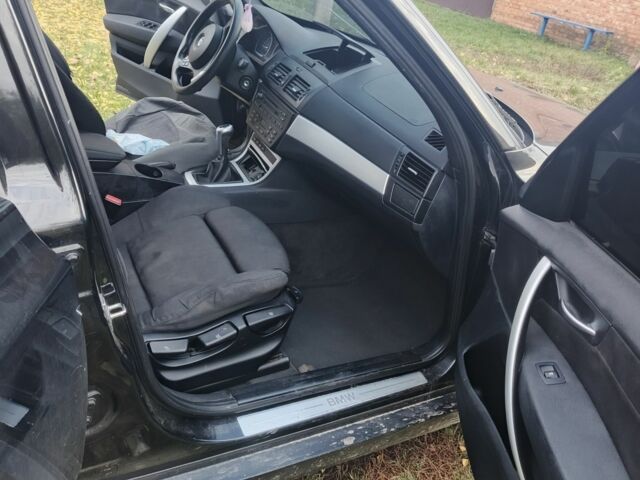 Черный БМВ Х3, объемом двигателя 2 л и пробегом 300 тыс. км за 4000 $, фото 3 на Automoto.ua