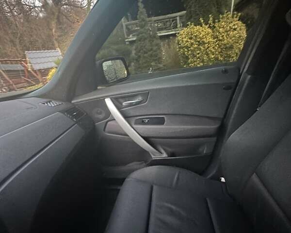 Черный БМВ Х3, объемом двигателя 3 л и пробегом 302 тыс. км за 8600 $, фото 4 на Automoto.ua