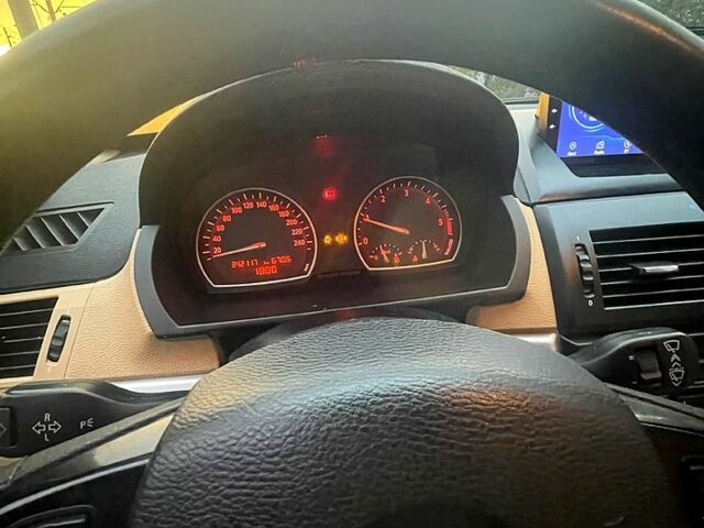 Черный БМВ Х3, объемом двигателя 2 л и пробегом 342 тыс. км за 11000 $, фото 5 на Automoto.ua