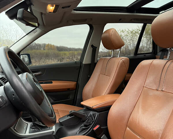 Черный БМВ Х3, объемом двигателя 3 л и пробегом 308 тыс. км за 9900 $, фото 14 на Automoto.ua