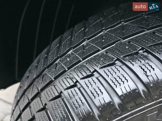 Чорний БМВ Х3, об'ємом двигуна 2 л та пробігом 249 тис. км за 8333 $, фото 48 на Automoto.ua