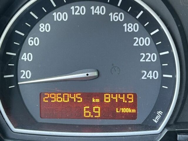 Черный БМВ Х3, объемом двигателя 2 л и пробегом 300 тыс. км за 8800 $, фото 7 на Automoto.ua