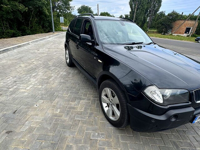 Черный БМВ Х3, объемом двигателя 2 л и пробегом 200 тыс. км за 3400 $, фото 1 на Automoto.ua