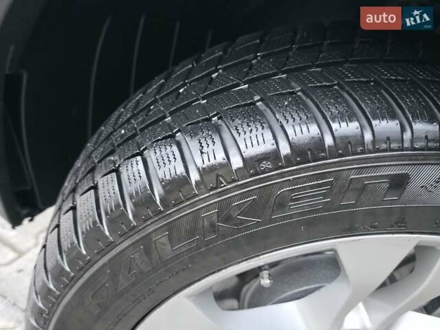 Чорний БМВ Х3, об'ємом двигуна 2 л та пробігом 249 тис. км за 8333 $, фото 47 на Automoto.ua