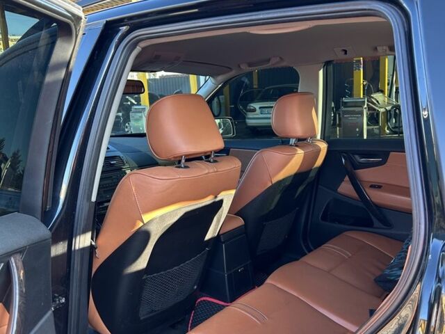 Черный БМВ Х3, объемом двигателя 2 л и пробегом 300 тыс. км за 8800 $, фото 5 на Automoto.ua