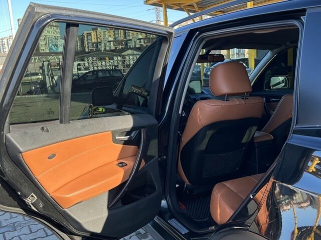 Черный БМВ Х3, объемом двигателя 2 л и пробегом 300 тыс. км за 8800 $, фото 6 на Automoto.ua