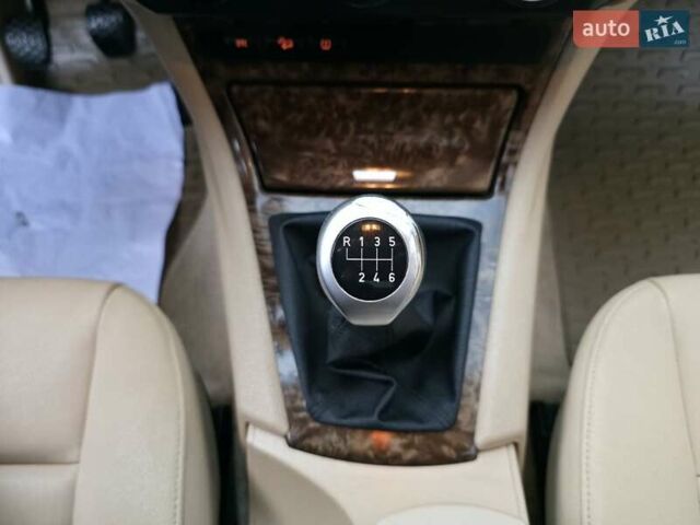 Чорний БМВ Х3, об'ємом двигуна 2 л та пробігом 249 тис. км за 8333 $, фото 105 на Automoto.ua