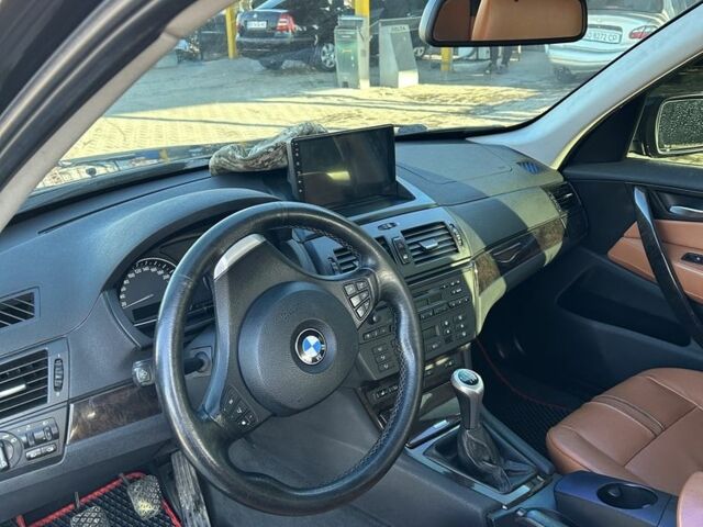 Черный БМВ Х3, объемом двигателя 2 л и пробегом 300 тыс. км за 8800 $, фото 3 на Automoto.ua