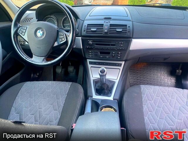 Черный БМВ Х3, объемом двигателя 2 л и пробегом 325 тыс. км за 9500 $, фото 3 на Automoto.ua