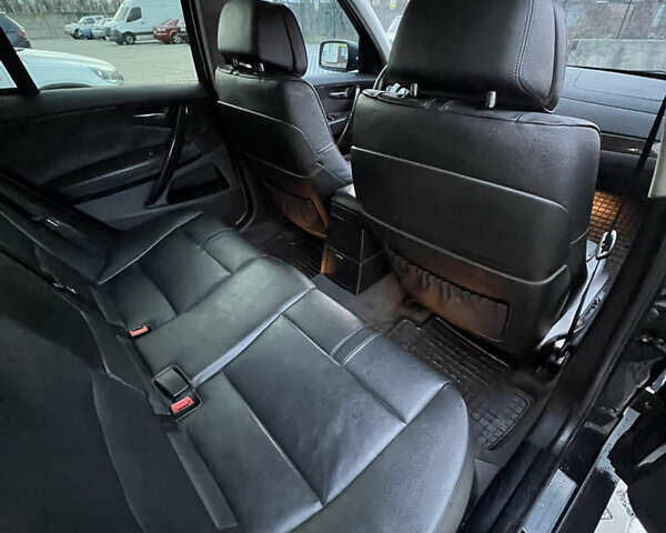 Чорний БМВ Х3, об'ємом двигуна 2.99 л та пробігом 320 тис. км за 8900 $, фото 11 на Automoto.ua