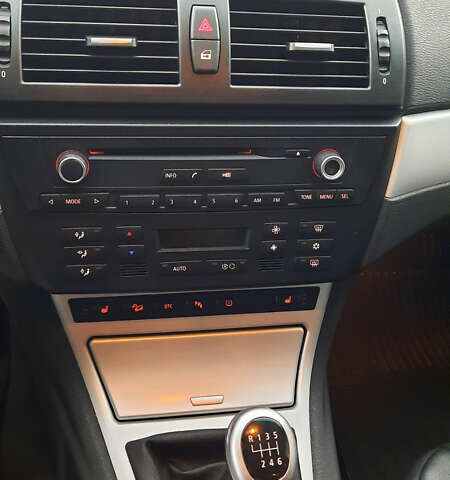 Чорний БМВ Х3, об'ємом двигуна 2 л та пробігом 250 тис. км за 11500 $, фото 42 на Automoto.ua