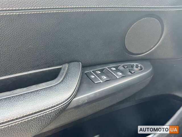 Чорний БМВ Х3, об'ємом двигуна 3 л та пробігом 190 тис. км за 19990 $, фото 10 на Automoto.ua