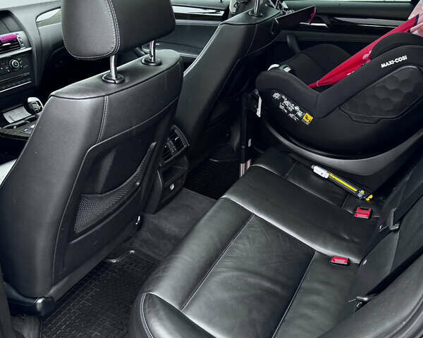 Чорний БМВ Х3, об'ємом двигуна 3 л та пробігом 267 тис. км за 12500 $, фото 4 на Automoto.ua