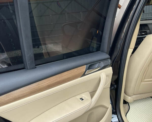 Чорний БМВ Х3, об'ємом двигуна 2 л та пробігом 219 тис. км за 15000 $, фото 25 на Automoto.ua