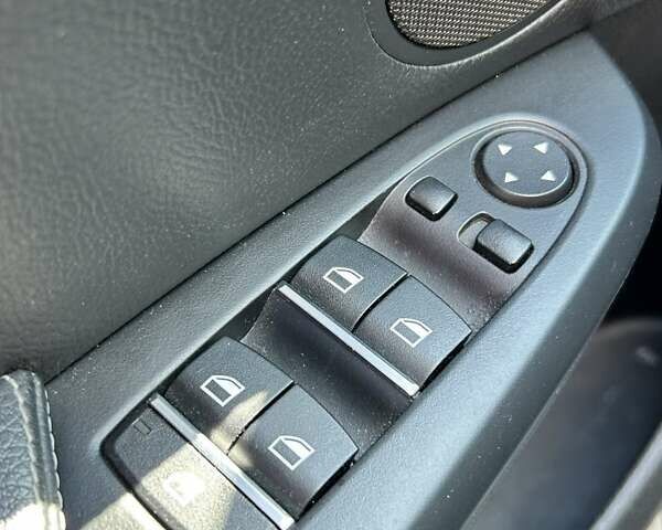 Черный БМВ Х3, объемом двигателя 2 л и пробегом 293 тыс. км за 12600 $, фото 30 на Automoto.ua