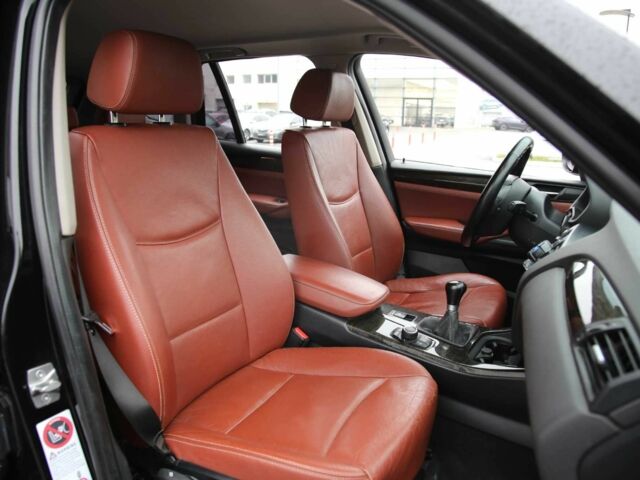 Чорний БМВ Х3, об'ємом двигуна 2 л та пробігом 260 тис. км за 10800 $, фото 9 на Automoto.ua