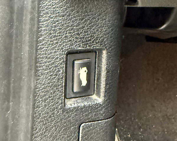 Черный БМВ Х3, объемом двигателя 2 л и пробегом 293 тыс. км за 11600 $, фото 35 на Automoto.ua