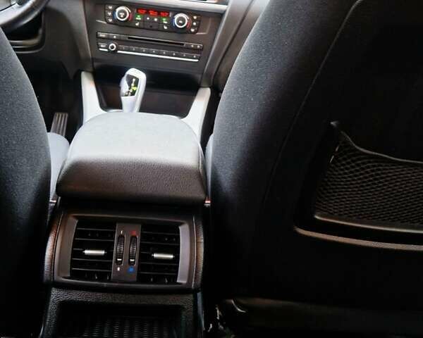 Чорний БМВ Х3, об'ємом двигуна 2 л та пробігом 289 тис. км за 15950 $, фото 36 на Automoto.ua