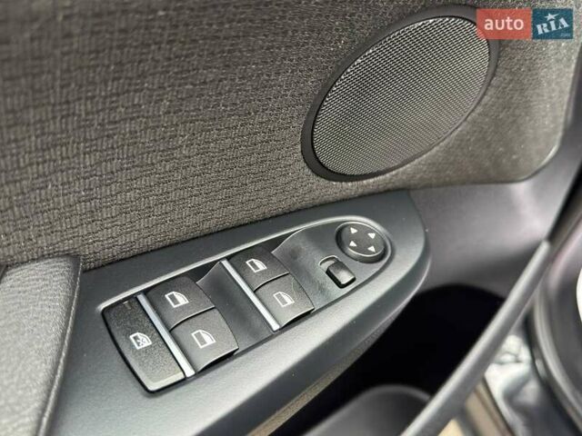 Черный БМВ Х3, объемом двигателя 2 л и пробегом 289 тыс. км за 16200 $, фото 11 на Automoto.ua