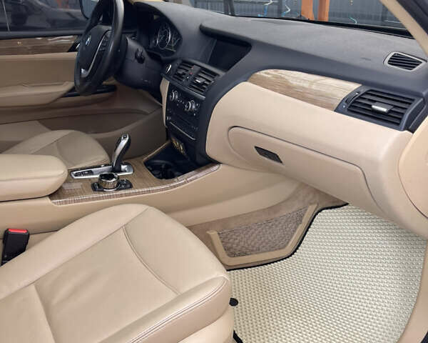 Чорний БМВ Х3, об'ємом двигуна 2 л та пробігом 219 тис. км за 15000 $, фото 34 на Automoto.ua